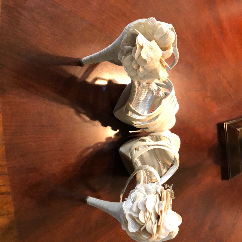 Cream Gianni Bini Heels with Flower